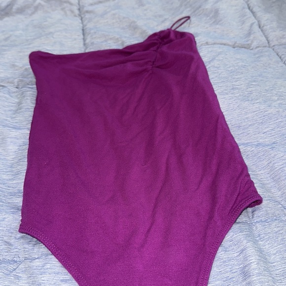 Wilfred Free One Shoulder Bodysuit - Picture 2 of 5